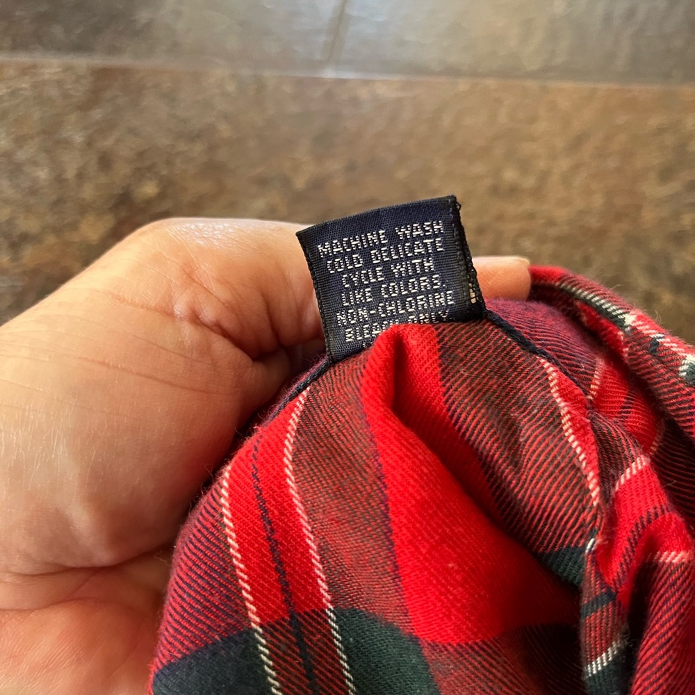 Brooks Brothers Brothers Flannel. Classic red plaid long sleeve button down. 16R - Picture 4 of 8